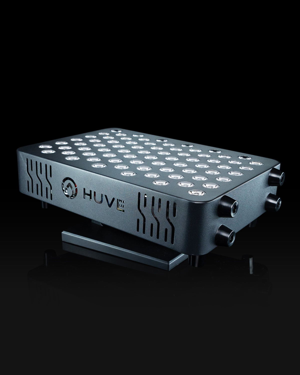 HUVE Luma red light therapy panel in black, side view