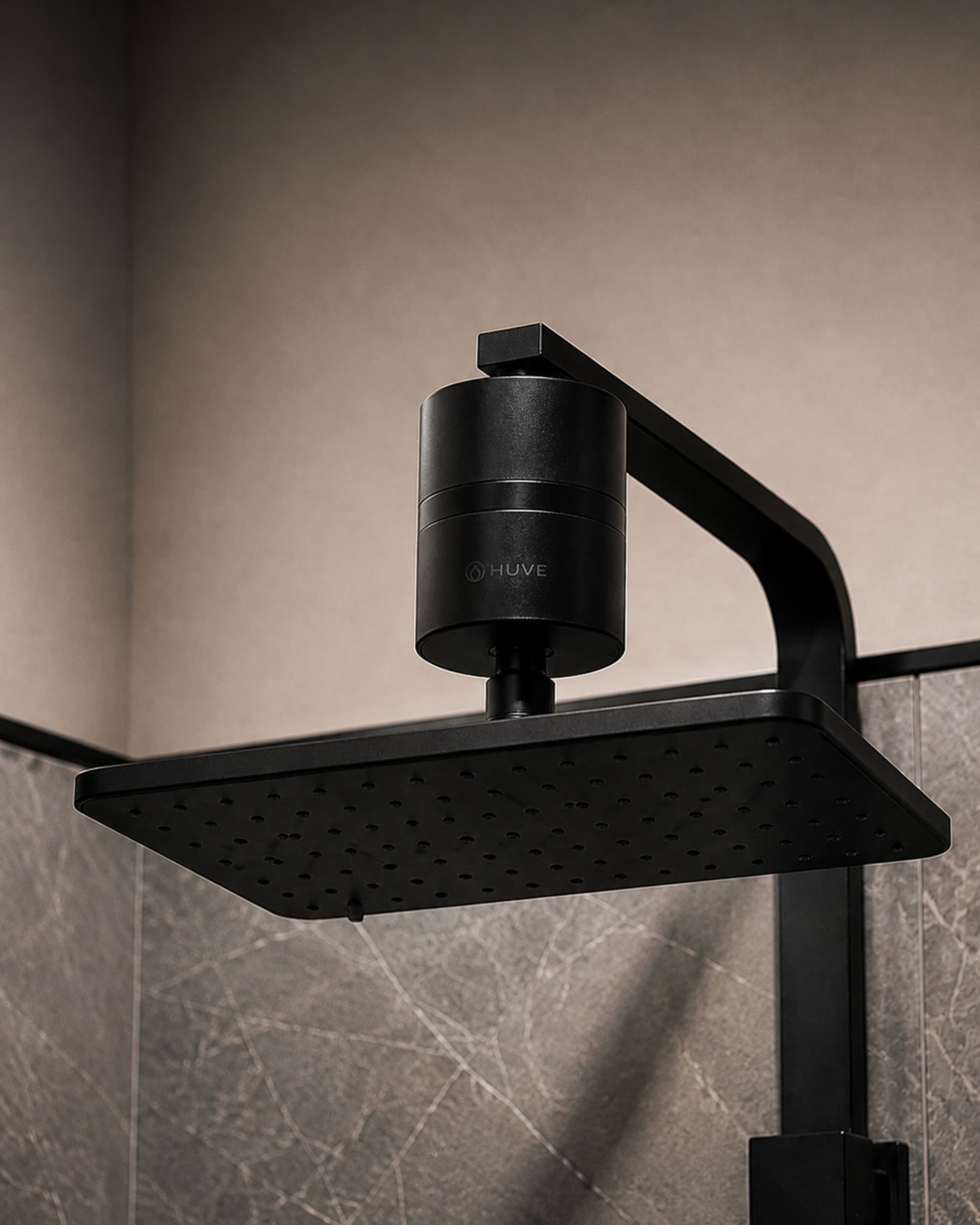 HUVE Flow shower filter mounted on rain shower head